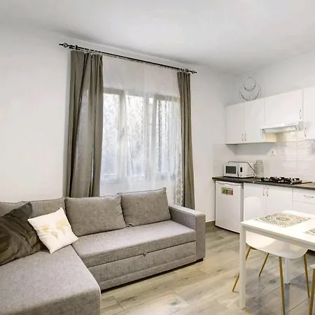 The Greey's House, Telde